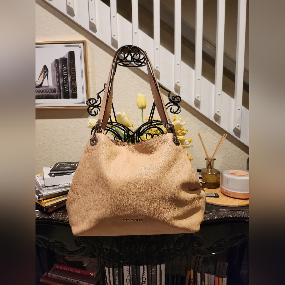 Michael Kors leather shoulder bag